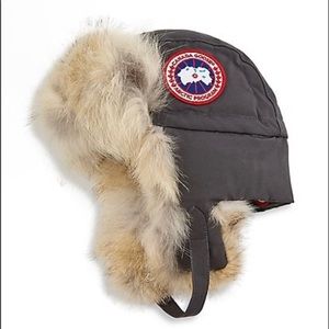 NWOT Canada Goose Graphite Fur Hat L / XL